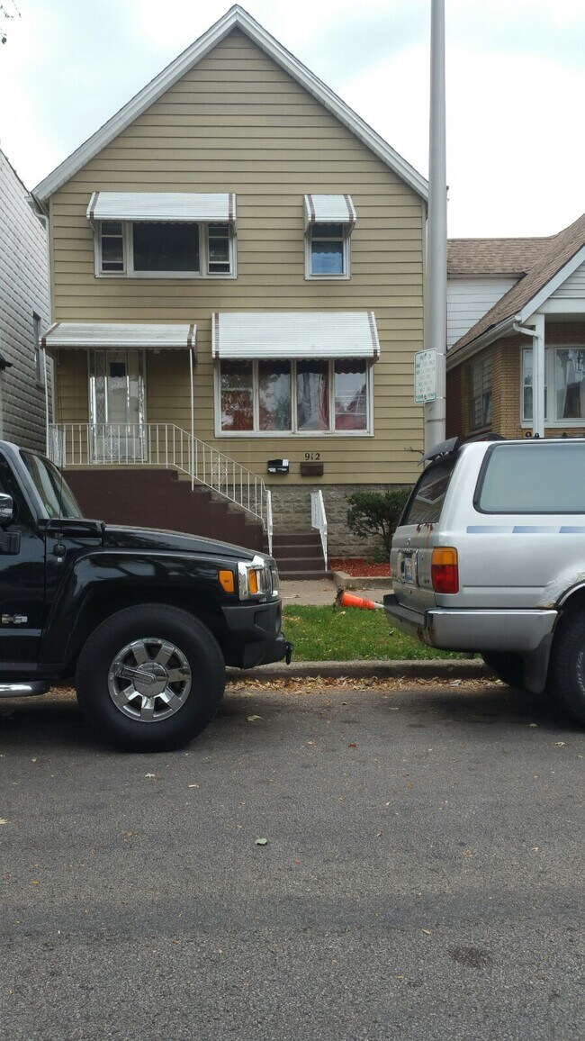 Building Photo - 912 N 24th Ave