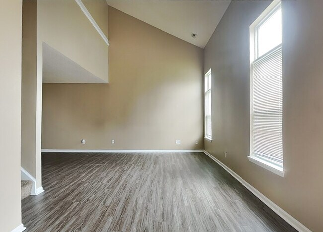Foto del edificio - 3334 Blue Ash Ln