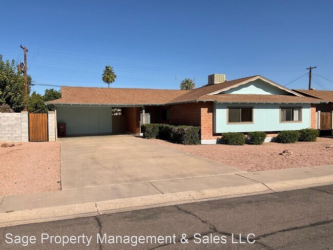 Building Photo - 3 br, 2 bath House - 8436 E Cambridge Ave