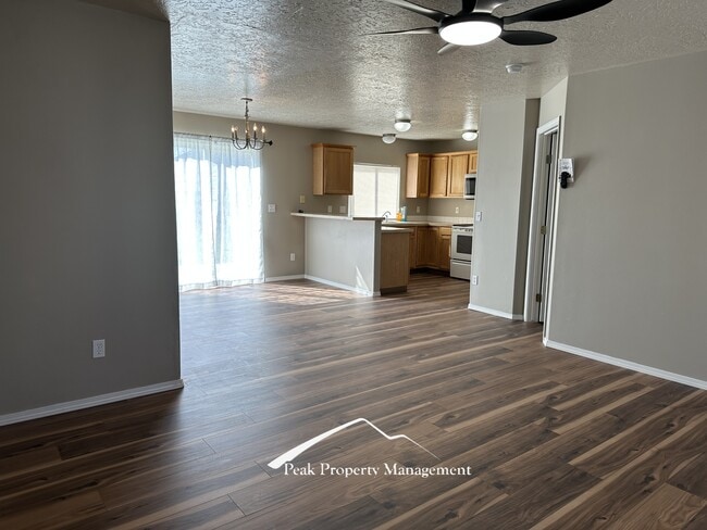 Building Photo - 2524 Colfax Dr