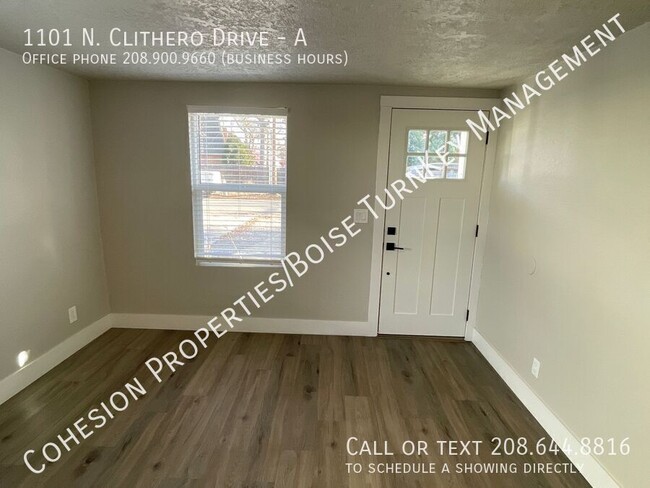 Building Photo - Updated 2 Bedroom Near Veterans Pkwy