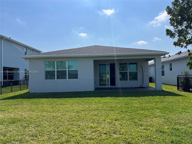 Foto del edificio - 12767 SW Phoenix Dr
