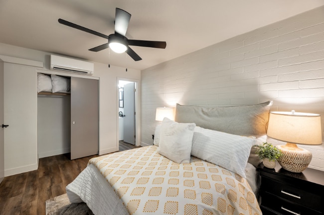 Photo - 301 W Ray Rd Apartment