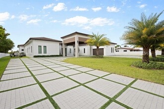 Building Photo - 80 NW 129th Ave