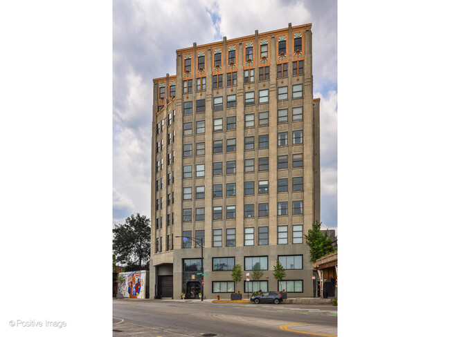 Building Photo - 1550 S Blue Island Ave