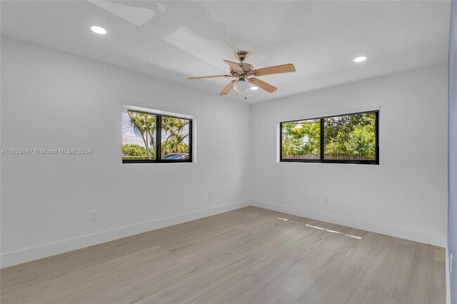 Building Photo - 30400 SW 193rd Ave