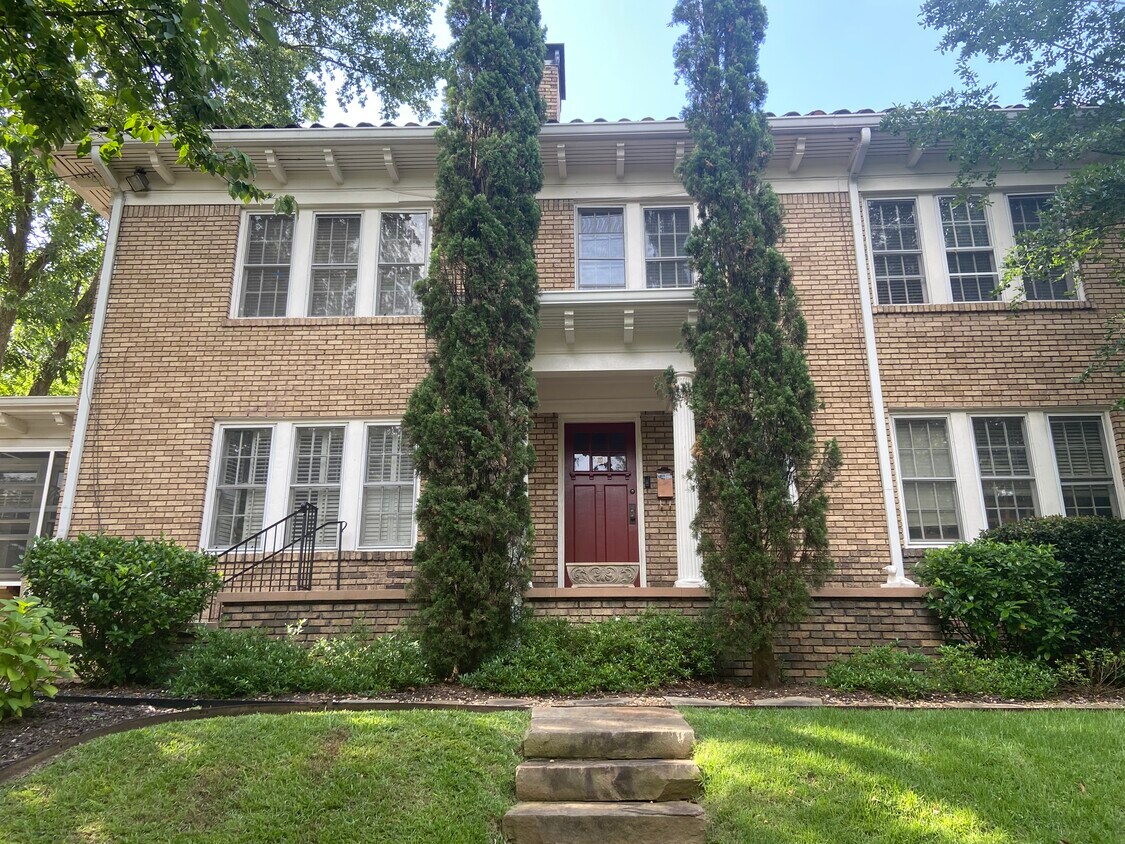 Primary Photo - 971 N Highland Ave NE