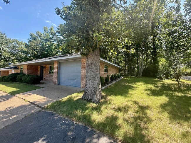 Building Photo - 779 Old Brundage Road
