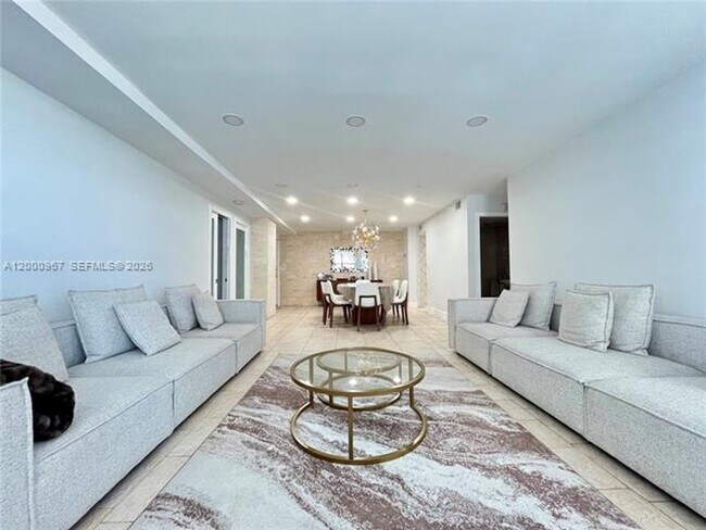 Foto del edificio - 9511 Collins Ave