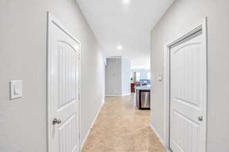 Building Photo - 3023 Dripping Springs Ct