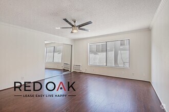 Building Photo - 1522 N Formosa Ave