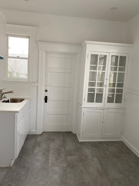 Kitchen New Counter. flooring and backsplash - 2811 Gough St