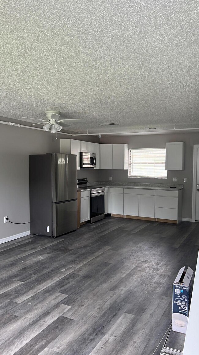 Photo - 1412 Montana Ave Townhome