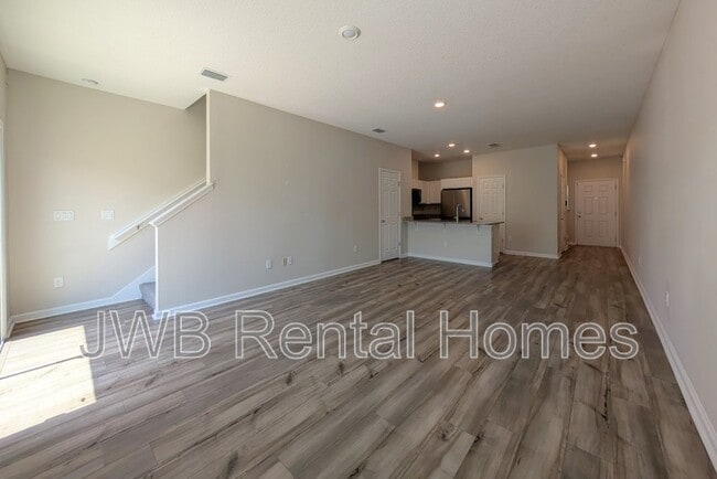 Building Photo - 9850 Fiddleback Ln