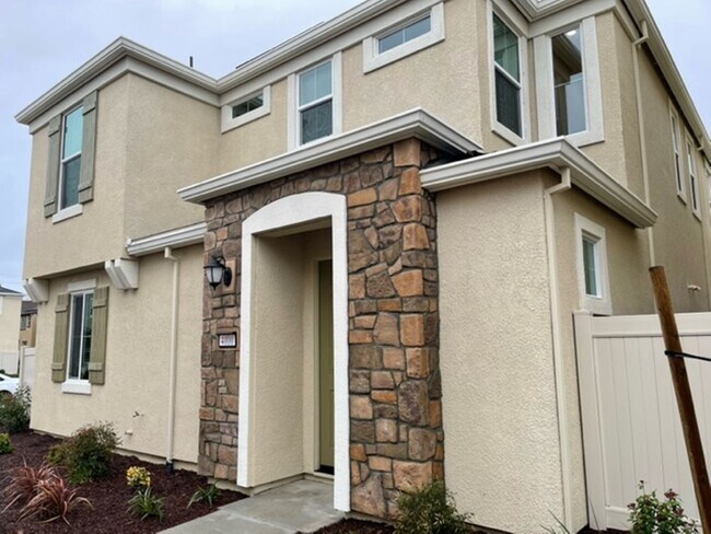 Foto del edificio - BRAND NEW LENNAR HOME, Ready For New Occup...