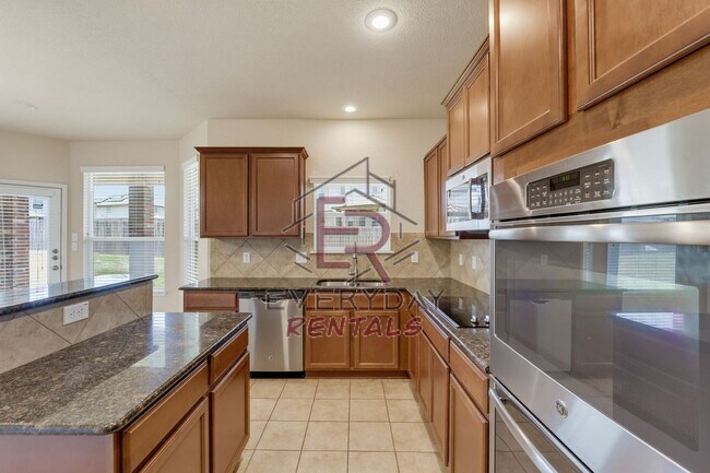 Foto del edificio - 9701 Raeburn Court