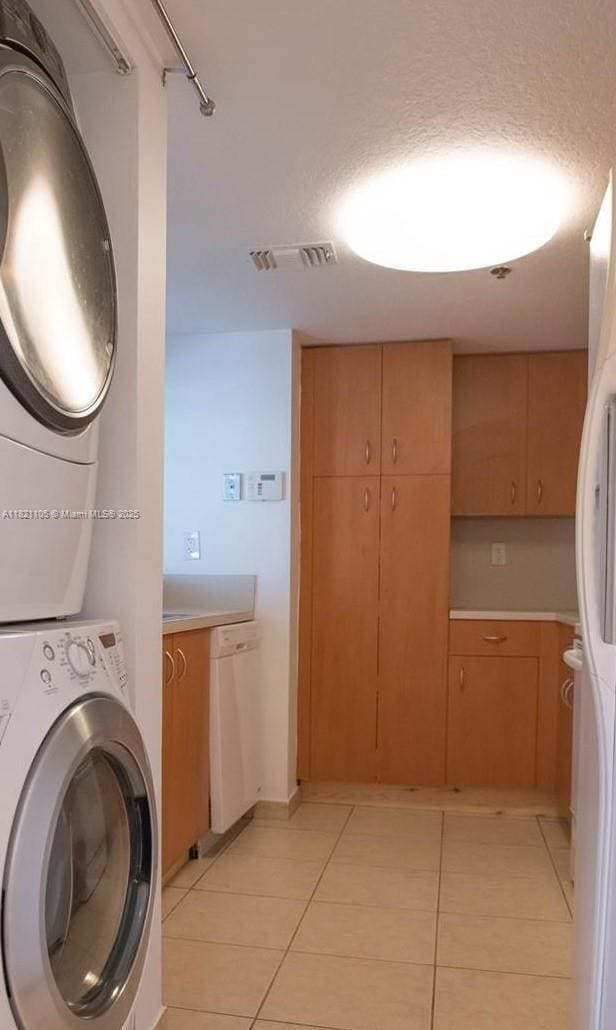 Building Photo - 1650 Coral Way