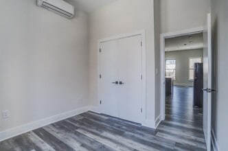 Building Photo - 147 Grant Ave