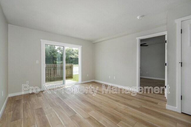 Foto del edificio - 2213 E Macs Ct