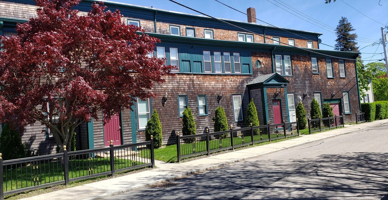 Primary Photo - 40 Freebody St