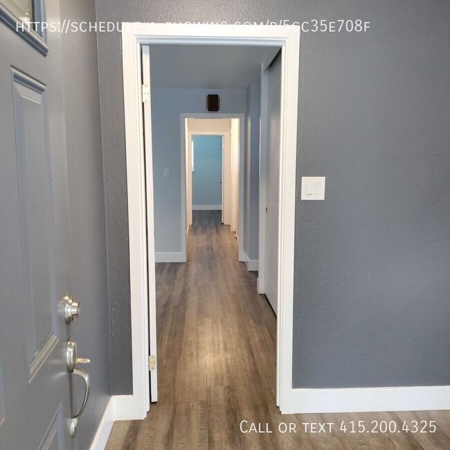 Foto del edificio - Ultimate Sacramento Retreat: Spacious 4BR ...