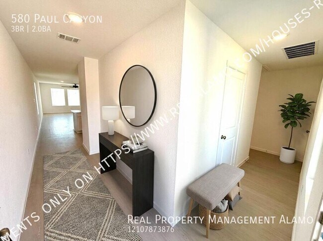 Foto del edificio - 580 Paul Cyn