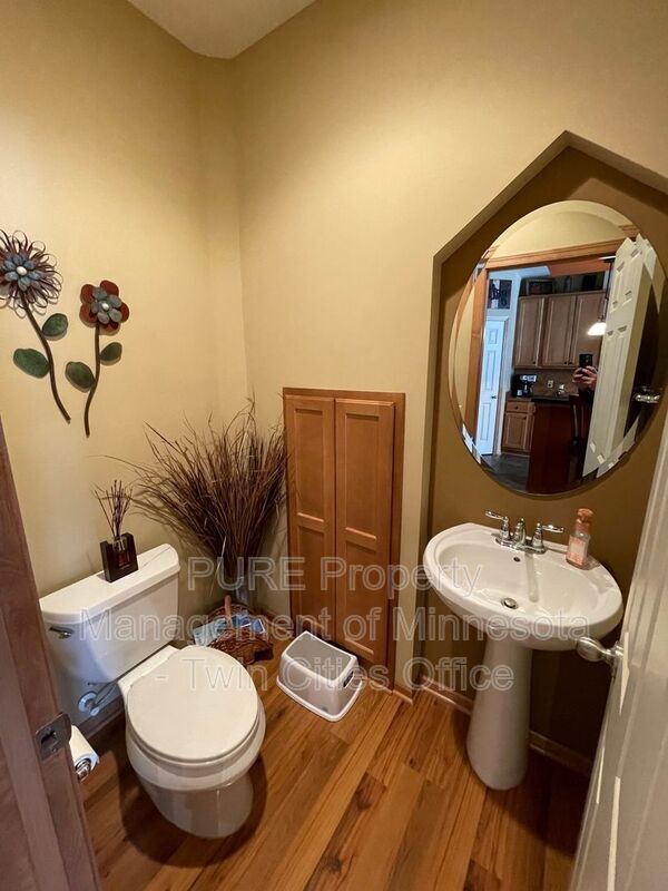 Foto del edificio - 12449 Flanders Ct NE