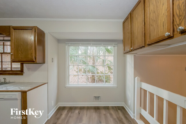 Building Photo - 145 Partridge Point