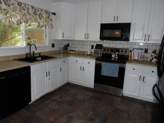 Building Photo - 7601 Barn Owl Dr