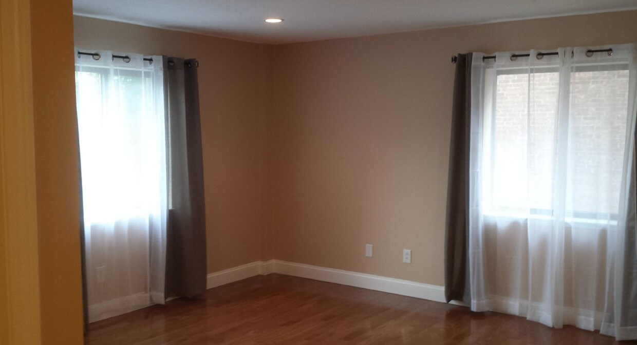 Foto principal - 276 Chestnut Hill Ave