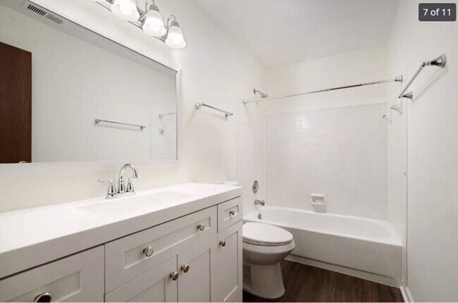 Foto del edificio - 1345 E Wyndham Cir