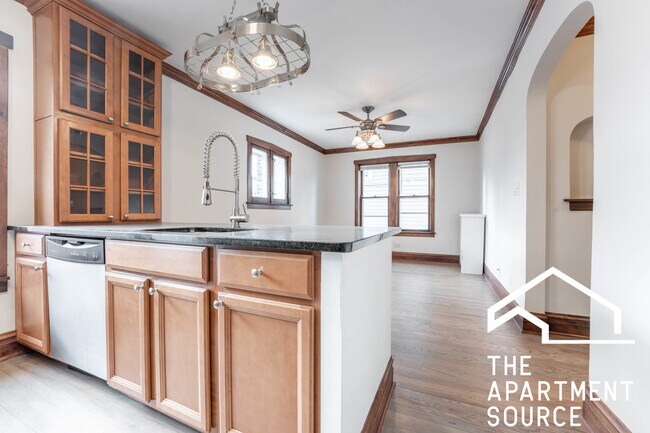 Foto del edificio - 1713 W Belle Plaine Ave