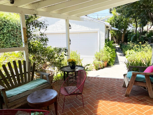 Back Porch - 5639 Troost Ave