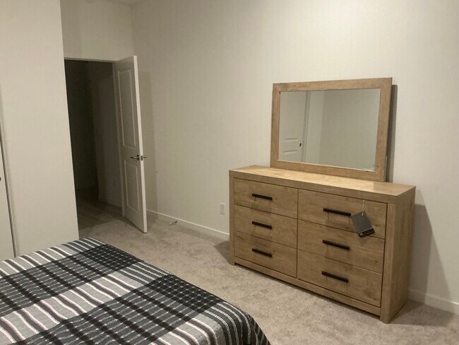 Foto del edificio - 5090 Dogwood Pl