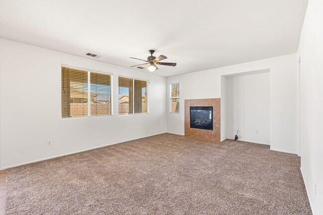 Foto del edificio - 83448 Wagon Rd