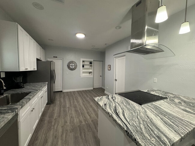 Foto del edificio - 2331 N Richland St