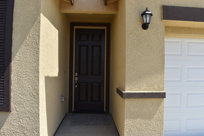 Building Photo - 4751 Irma Dr
