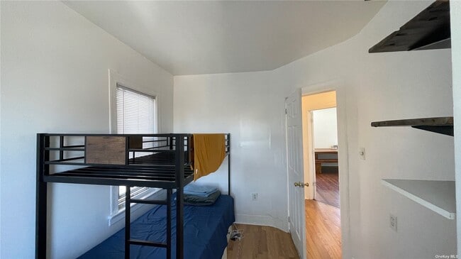 Building Photo - 544 B 72 St