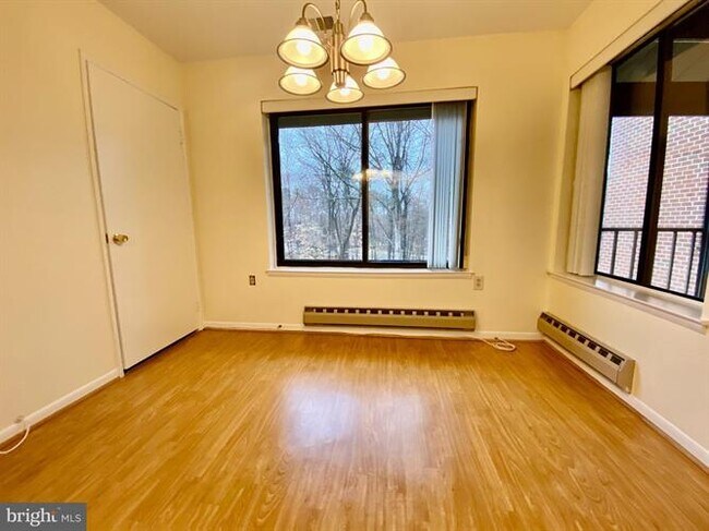 Building Photo - 15311 Pine Orchard Dr