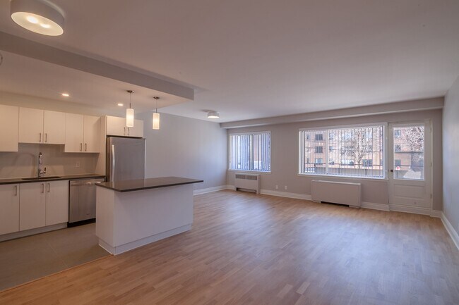 Photo du bâtiment - 4555 Av. Bonavista