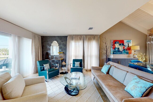 Foto del edificio - 7507 Westmoreland Dr