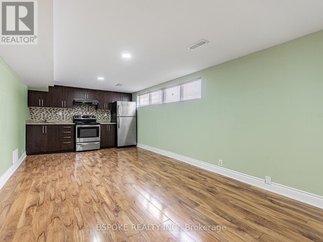 Building Photo - 252 Thistle Down Blvd