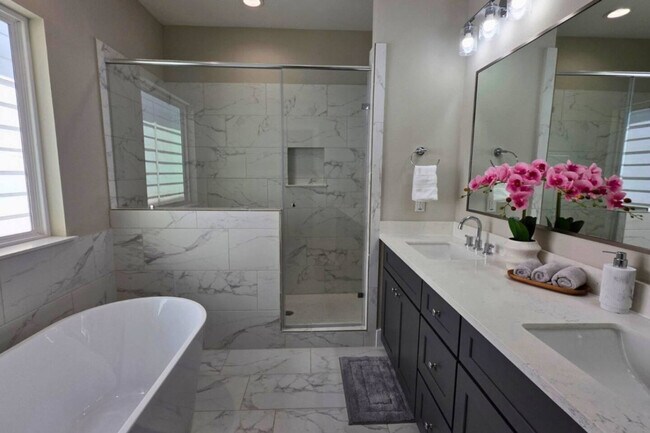 Foto del edificio - 8326 Curry Rd