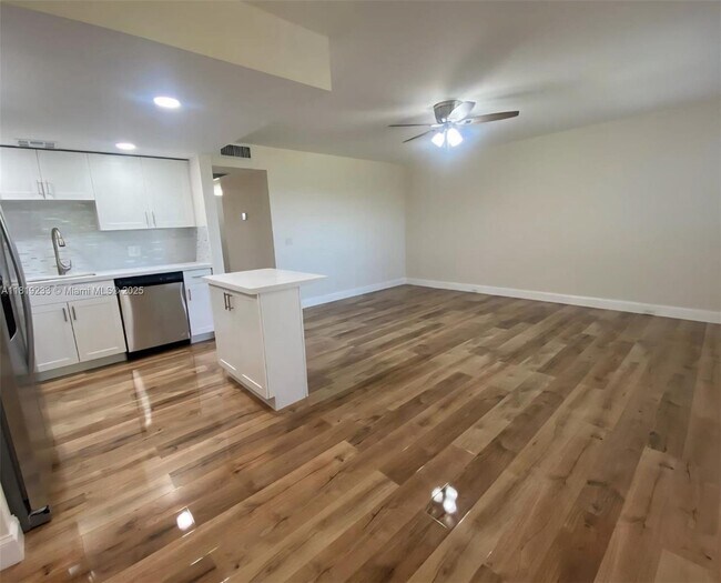 Foto del edificio - 551 SW 135th Ave