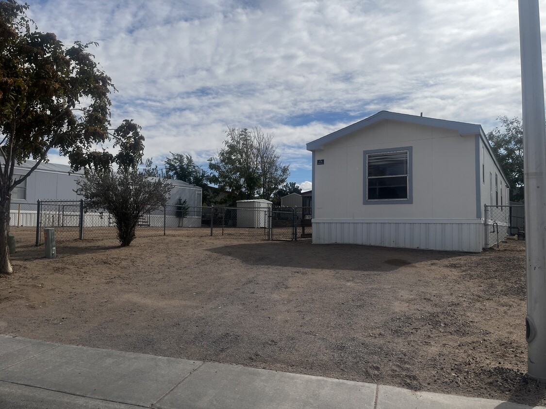 Primary Photo - Spacious 3 Bed/ 2 Bath Home!