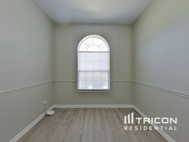 Foto del edificio - 2640 Glenhaven Dr