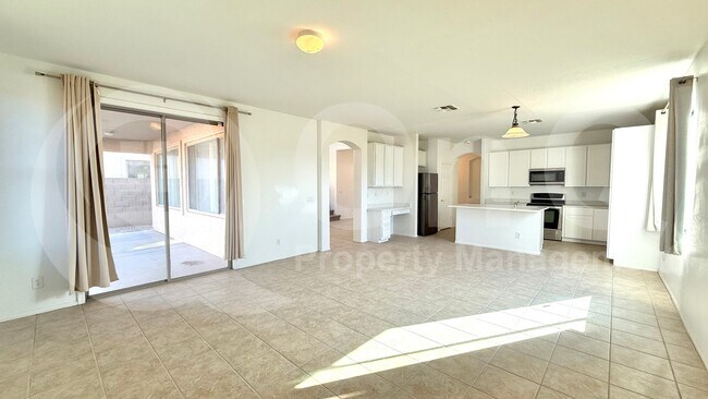 Foto del edificio - 20428 Jones Dr