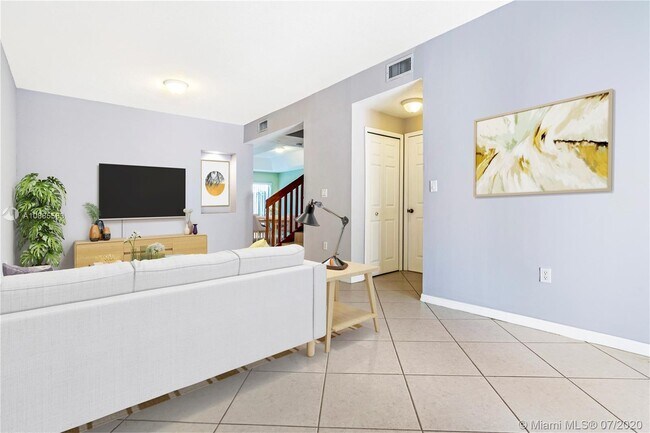 Building Photo - 8381 SW 124th Ave