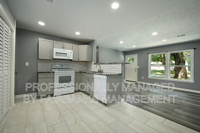 Building Photo - 6405 E 150th St