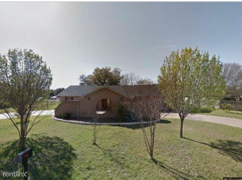 Primary Photo - 4 br, 2 bath House - 304 Opal Street